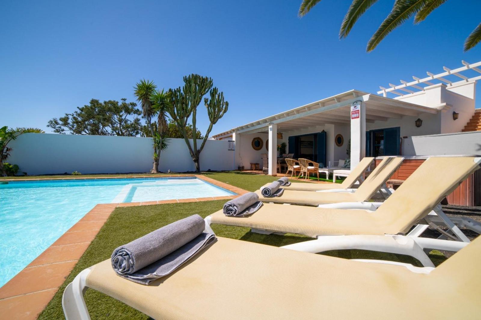 Villa Bonita Плая Бланка Екстериор снимка